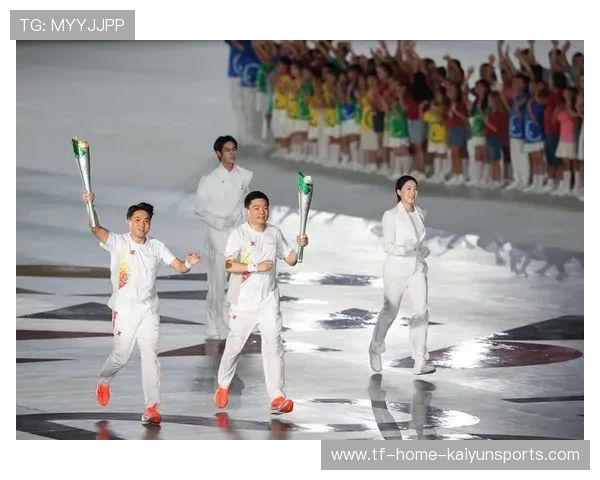 火炬象征运动员的奋斗与坚持，奥运火炬的精神